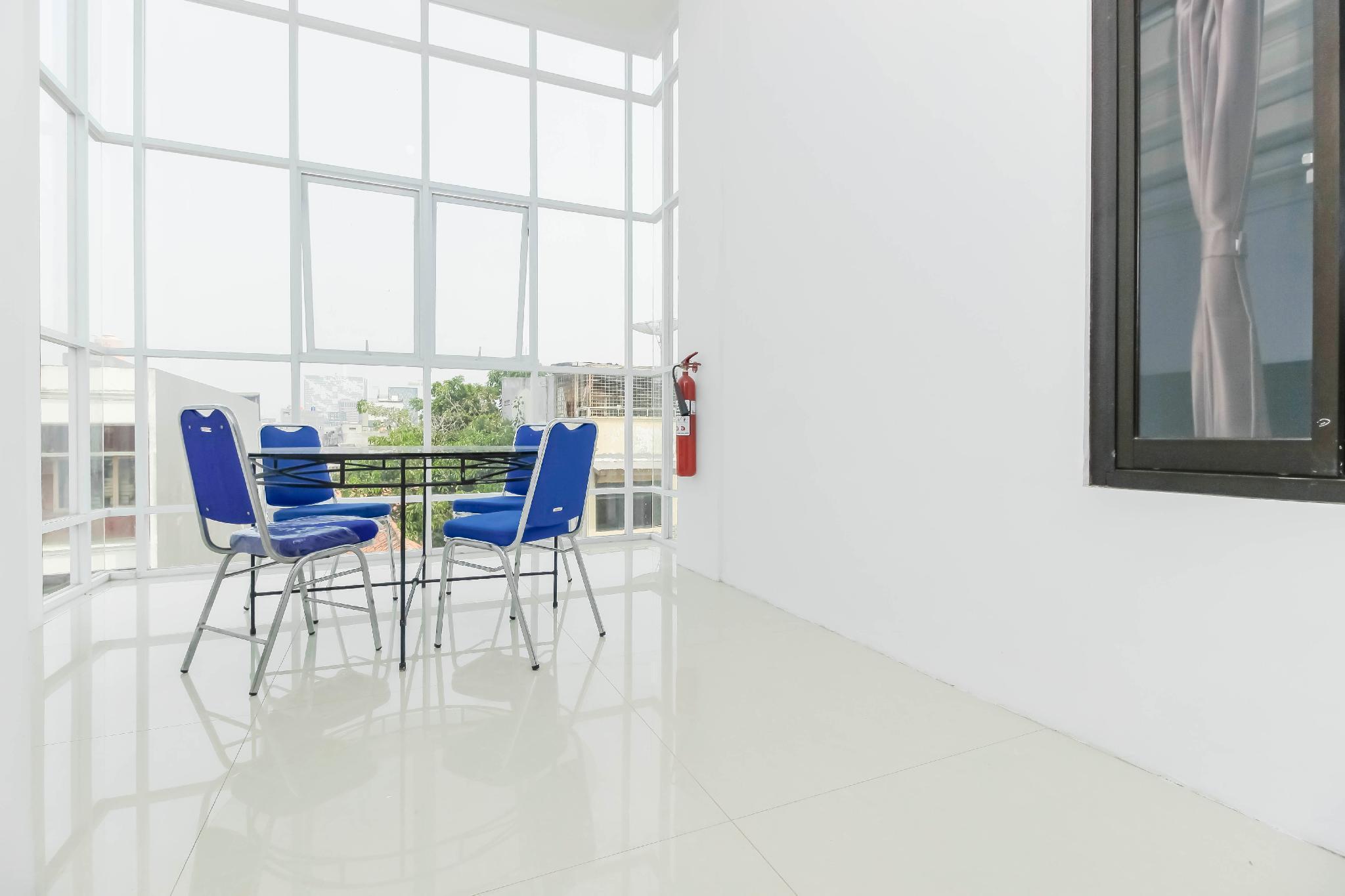 Reddoorz Near Hayam Wuruk Plaza Hotel Jakarta Exterior foto